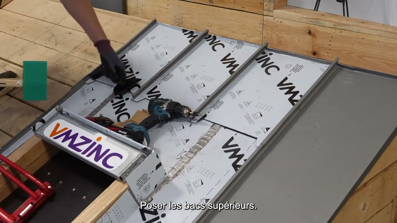 Joint debout - Finition fenêtre avec bac soudée - Toiture avec pente supérieure à 14°