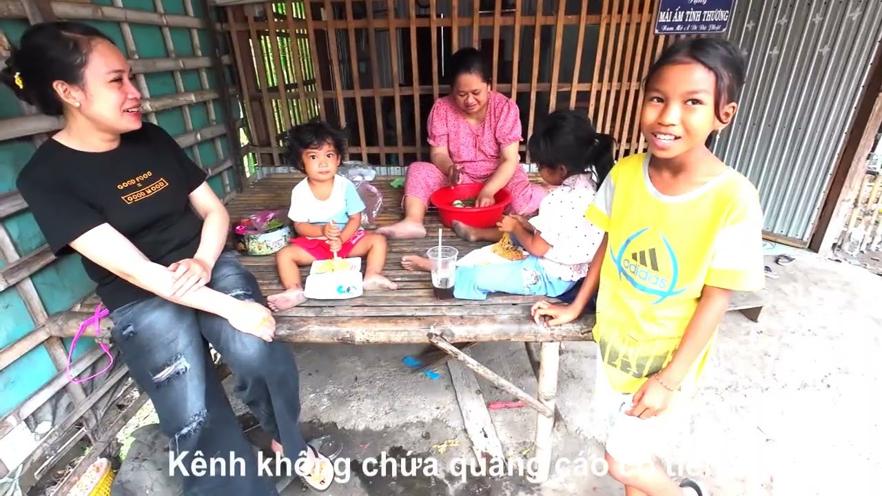 Mì xúc xích và kẹo mút 0 đồng cho trẻ em còn 100k lì xì cho các cụ - Châu Lăng, Tri Tôn, AG 14/02/26