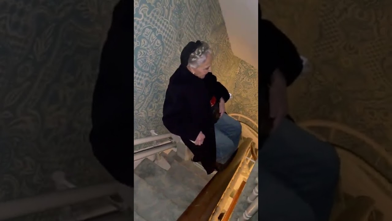 90-year-old Opera Singing Grandma Joyce Carpati
