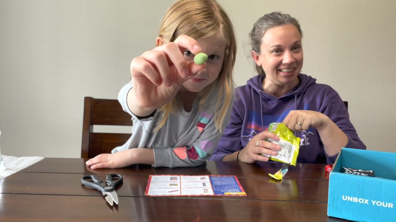 American Girls Try Ukrainian Snacks
