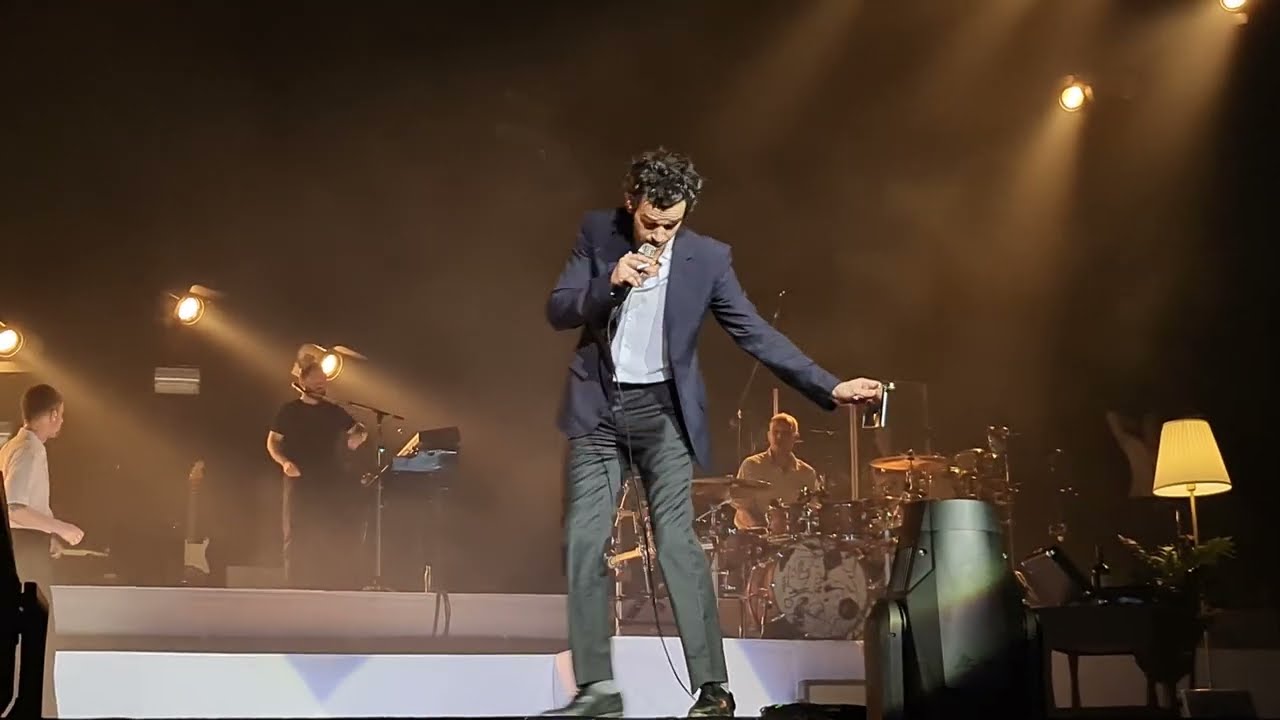 "fallingforyou" - The 1975 Live in Manila 2023 [4K UHD] 
