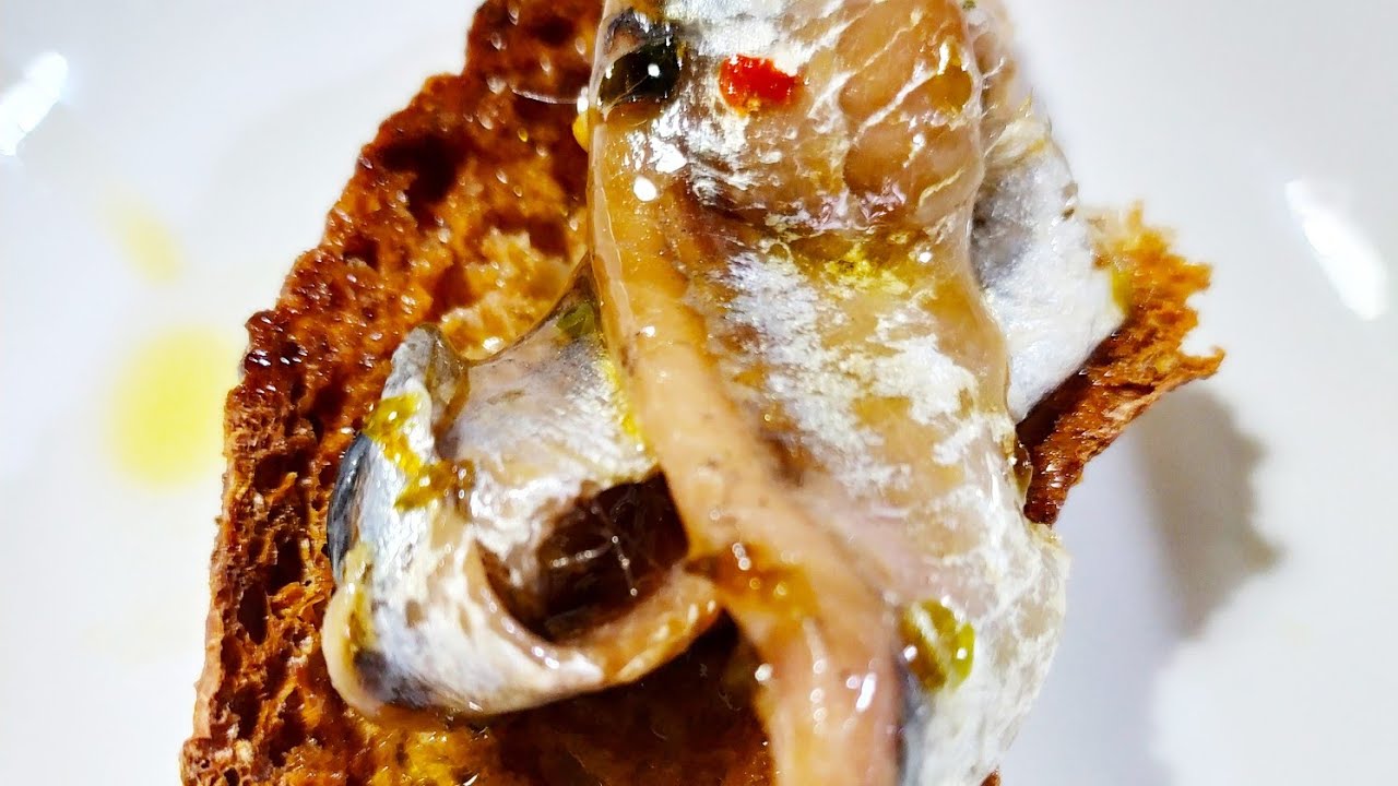 Come dissalare le alici o acciughe e metterle sott’olio alla calabrese