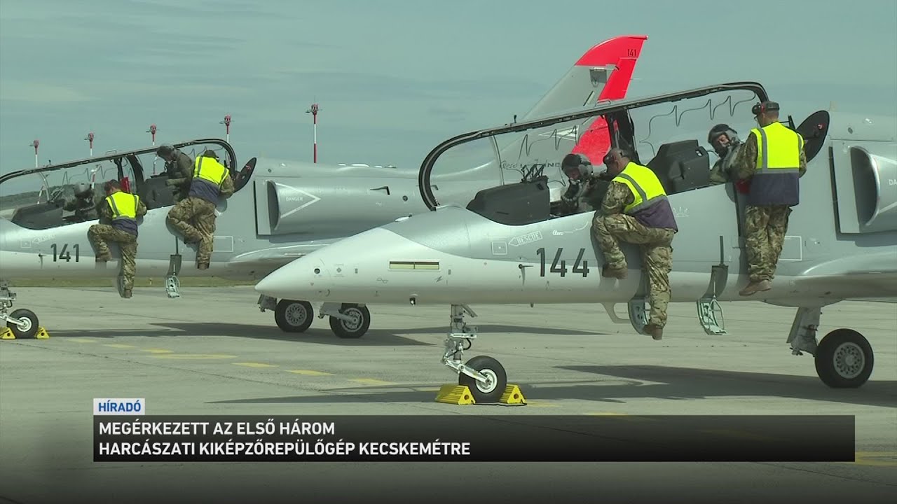 Megérkezett az első három harcászati kiképzőrepülő Kecskemétre