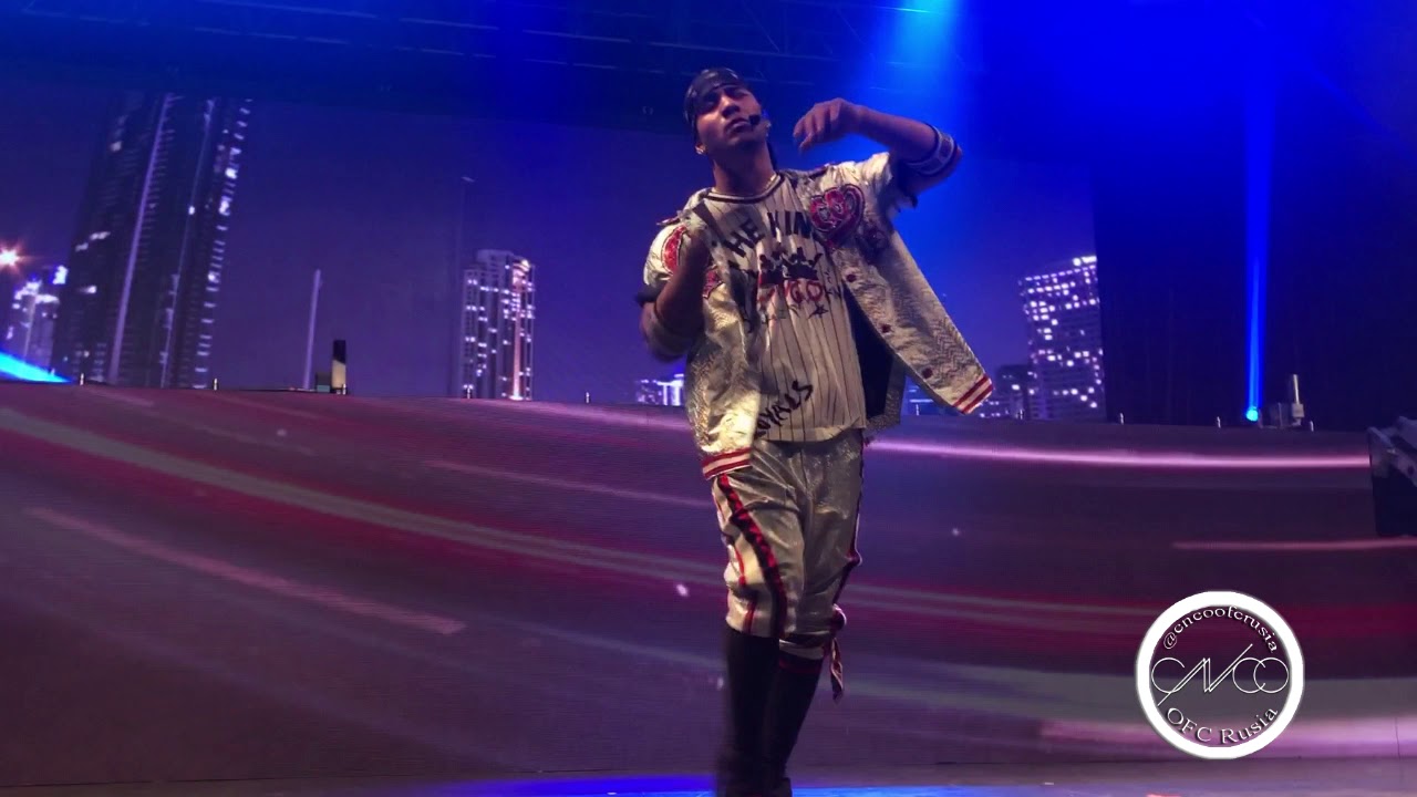 CNCO - No Me Sueltes & Mala Actitud (World Tour in Boston)