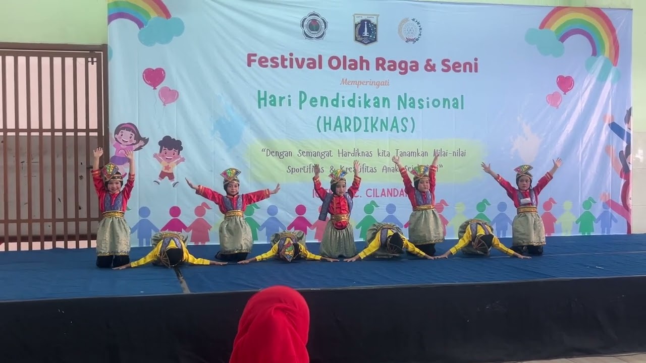 Pentas Hari Pendidikan Nasional, Si Kakak Tari Saman.