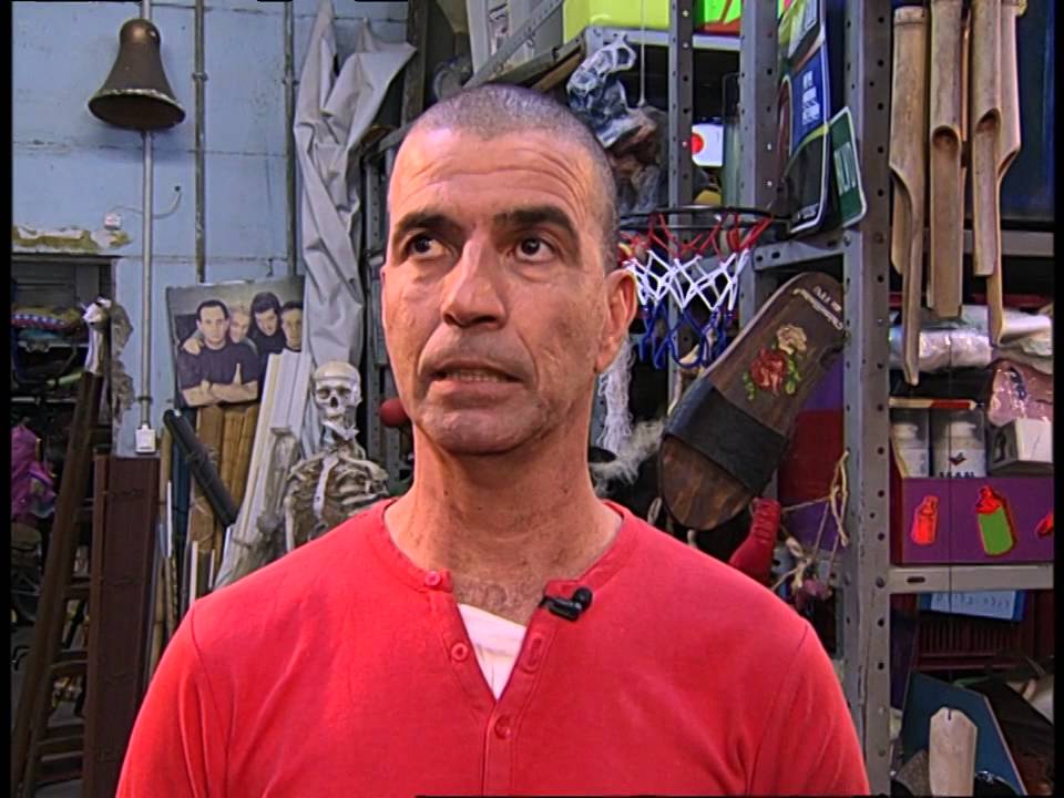 דני בללי כתבה על מעצב פנים אולפן הצילומים בטלויזיה החינוכית