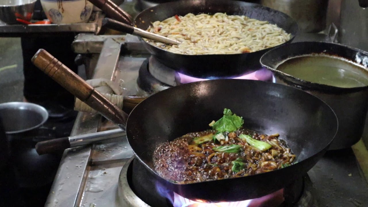 Hokkien Mee (福建炒麵) - Malaysian Street Food