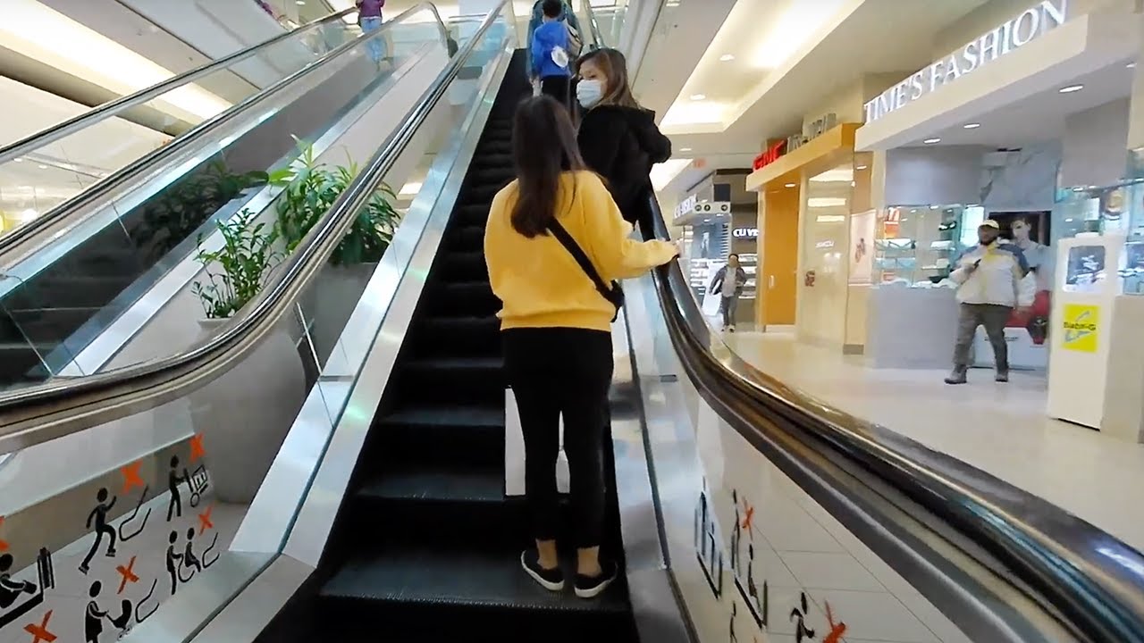Vancouver Canada Metrotown Mall Burnaby Walk (4k)