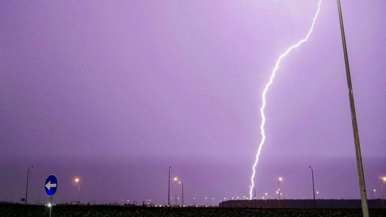 Łowy ⚡️⚡️⚡️ NOCNE BURZE! Aktywna superkomórka burzowa - 18/19.06.24 r. (Wielkopolska)