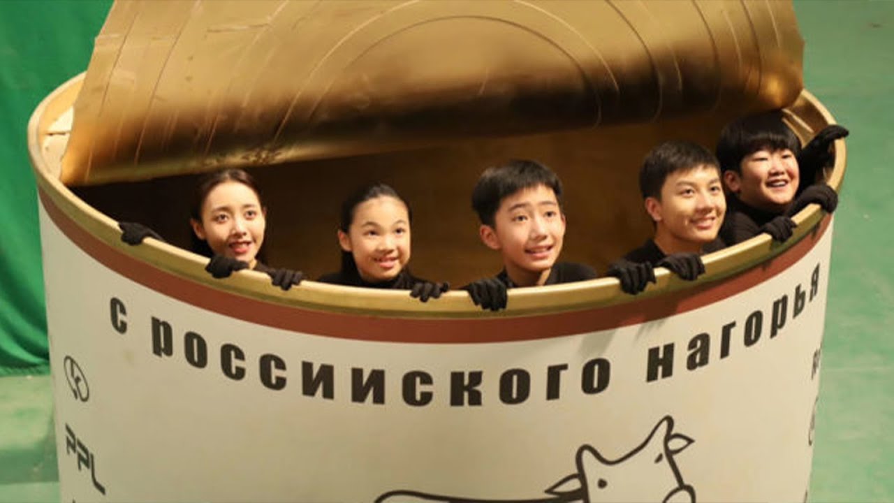 Young Girl discovers Five Tiny People Inside a Sealed Can of Meat | Movie Recap