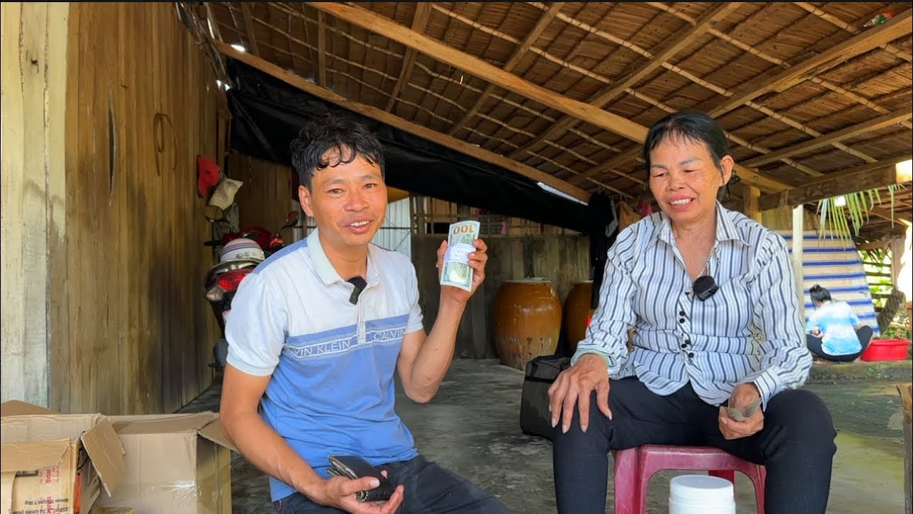 MẸ CỦA MẾN BẮT NGỜ NHỮNG MÓN QUÀ VỚI VỊ KHÁCH ĐẶT BIỆT