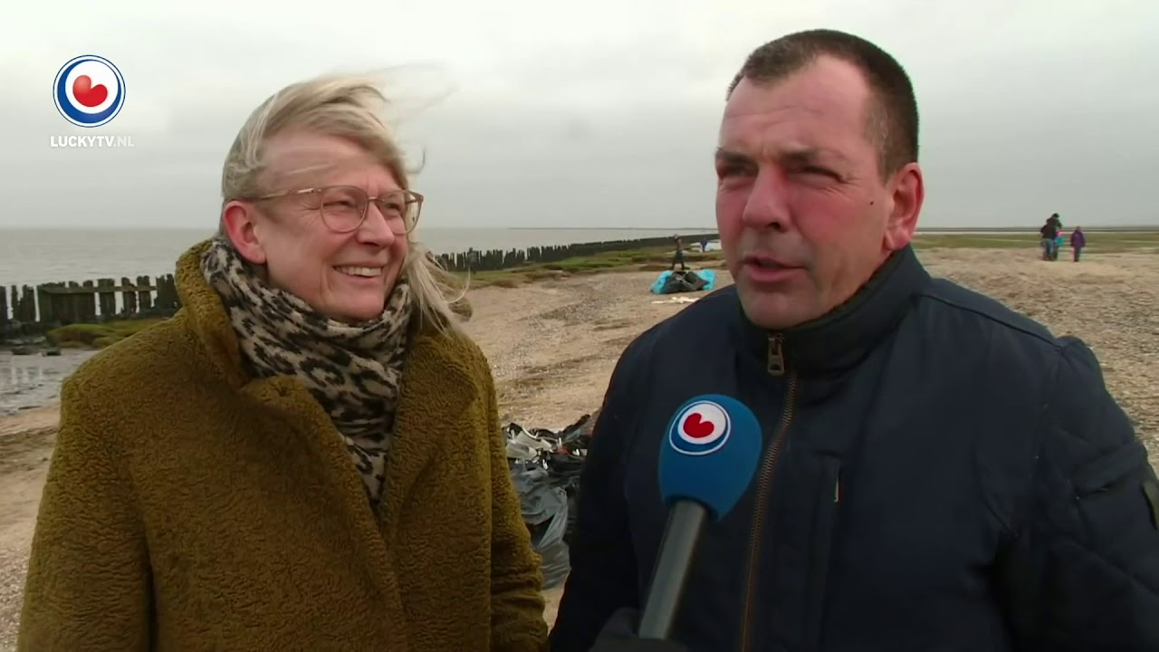 Omrop Fryslân - Afval oprimmen | LuckyTV (2019)