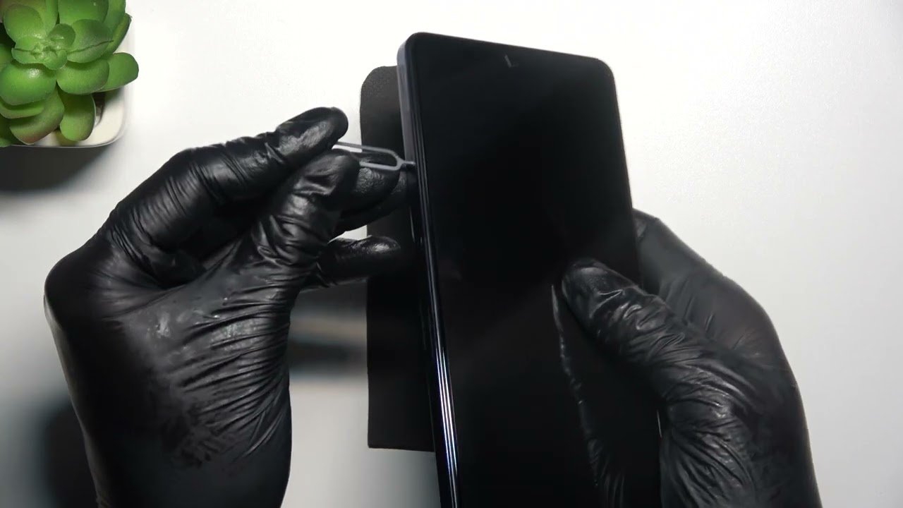 Cómo insertar una tarjeta SIM en Infinix Note 30 Pro