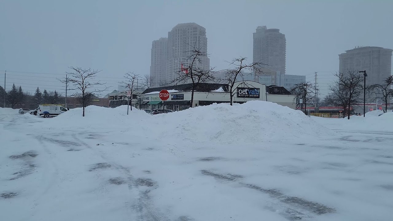 4K Walking During Snowstorm in Missisauga, Canada. January 17, 2022.