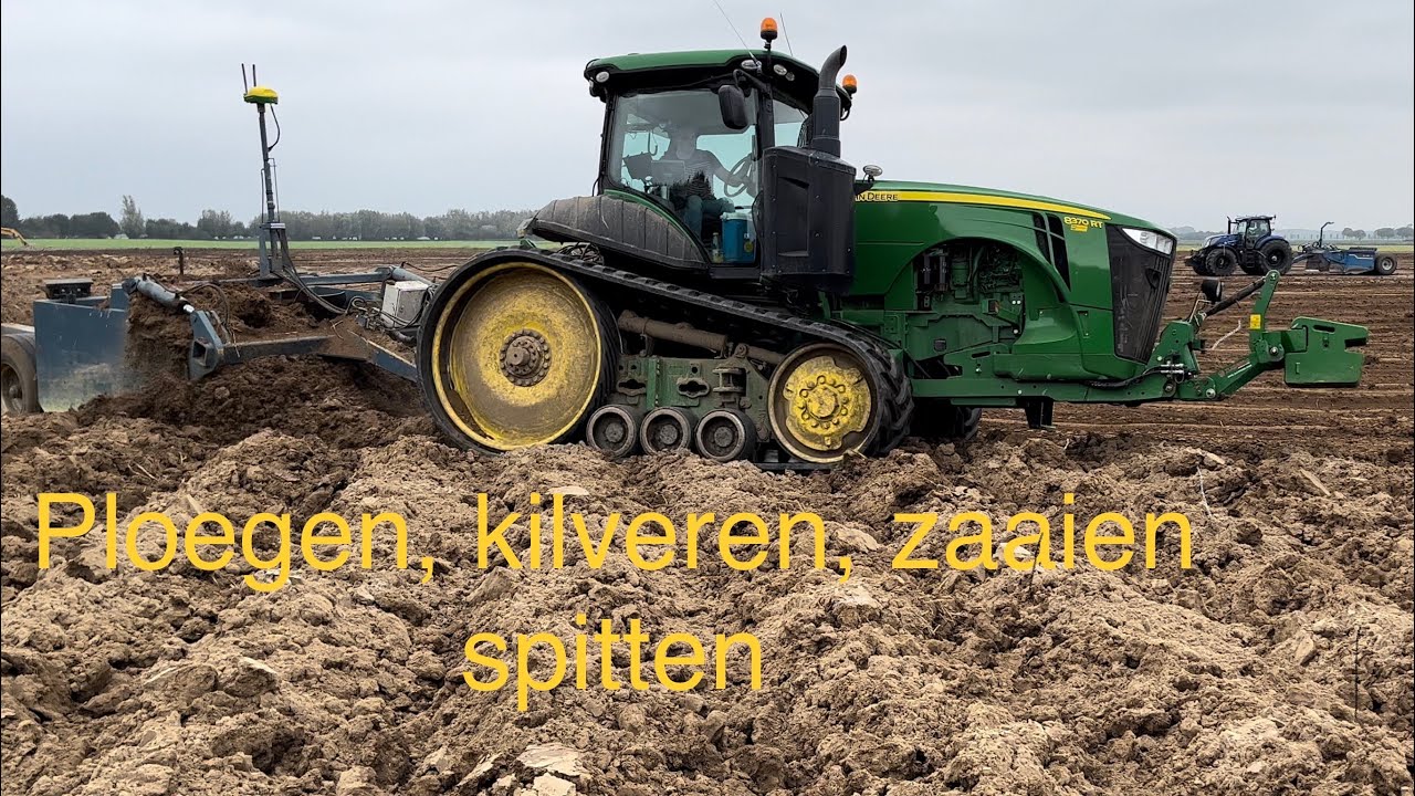Herfst grondbewerking, ploegen, kilveren, zaaien, spitten.
