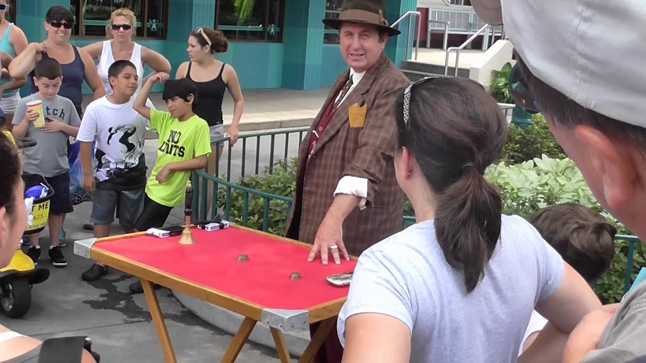Hollywood Studios Street Performer - Walt Disney World