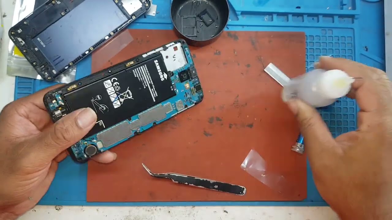 como trocar  a bateria do Samsung J7 PRIME.....