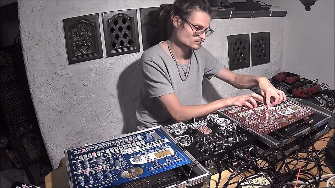 Sub Circus - Résistance (Mastered Version) [Korg ESX|EMX]