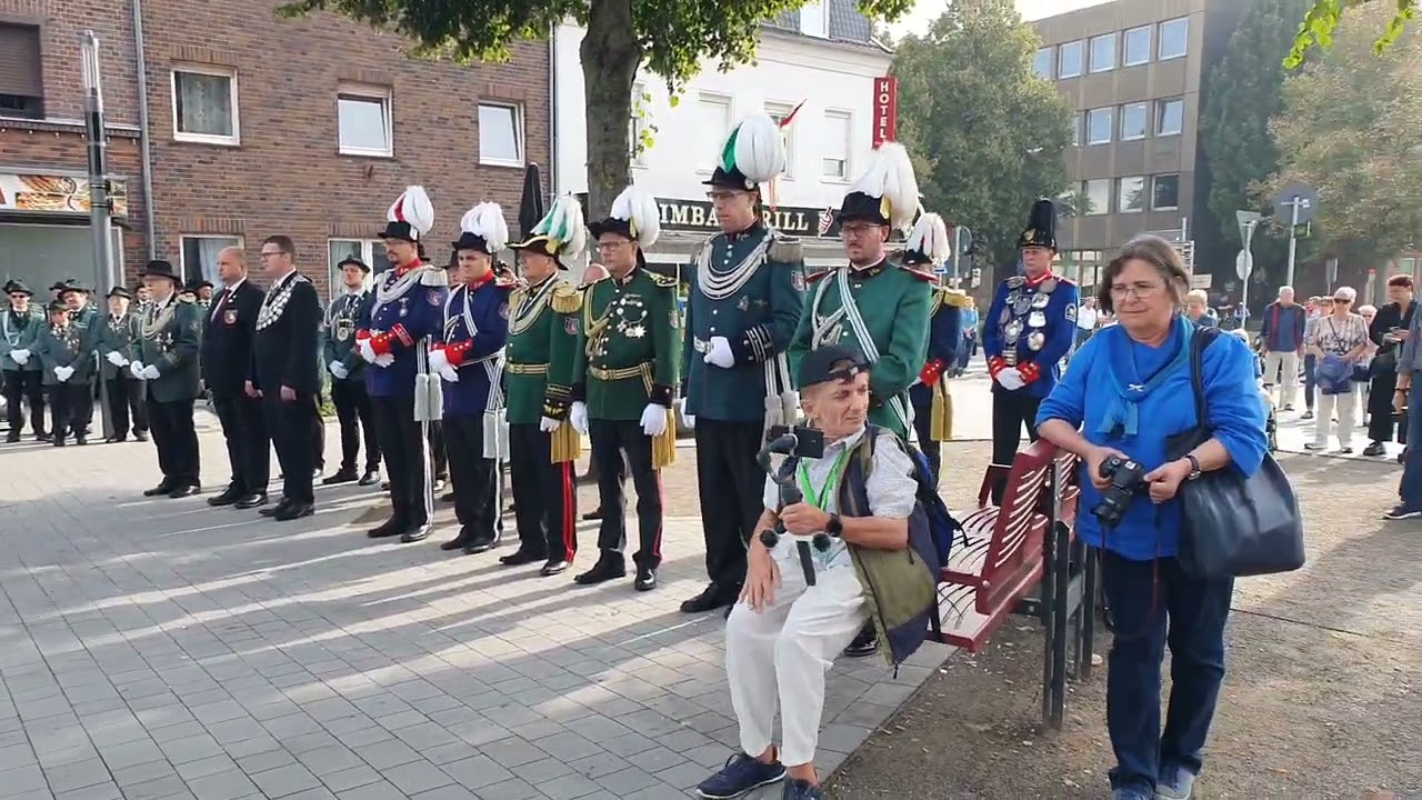 Schützenfest Grevenbroich 2023 - Gefallenenehrung und Zapfenstreich am 03.09.2023