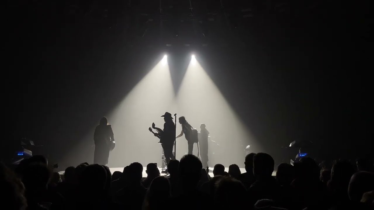 Lucie: Tereza, Sen (akusticky). Live Brno 29.11.2025