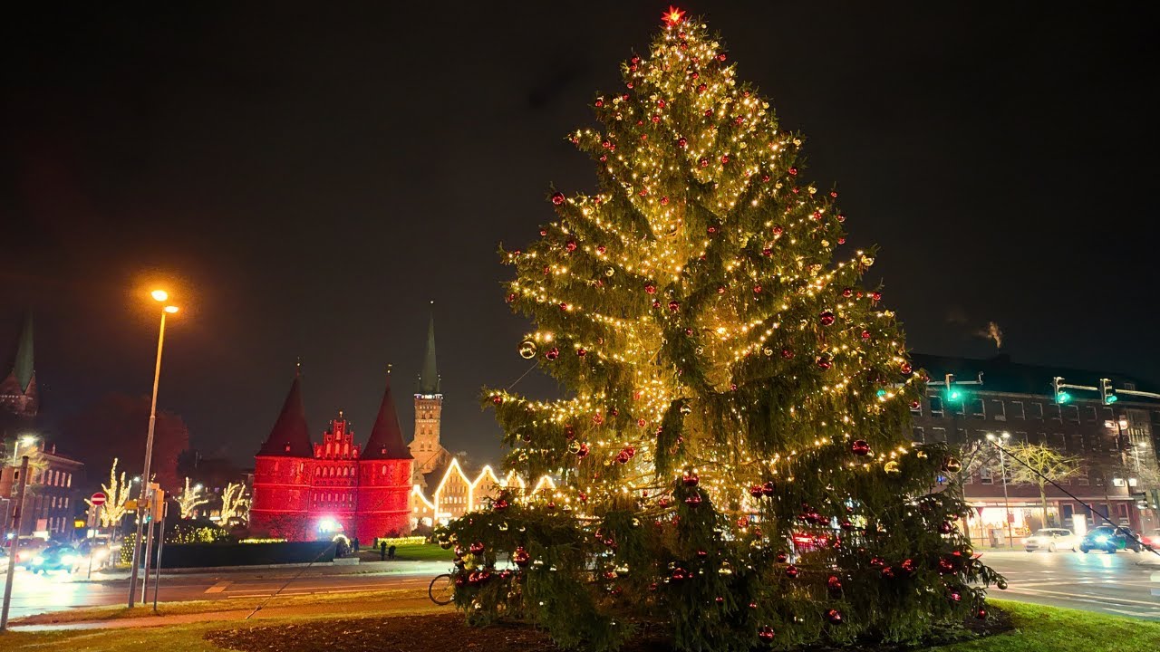 🇩🇪 Lübeck Christmas Market 2025 🎄✨ | Full Tour 4K (Märchenland Start)