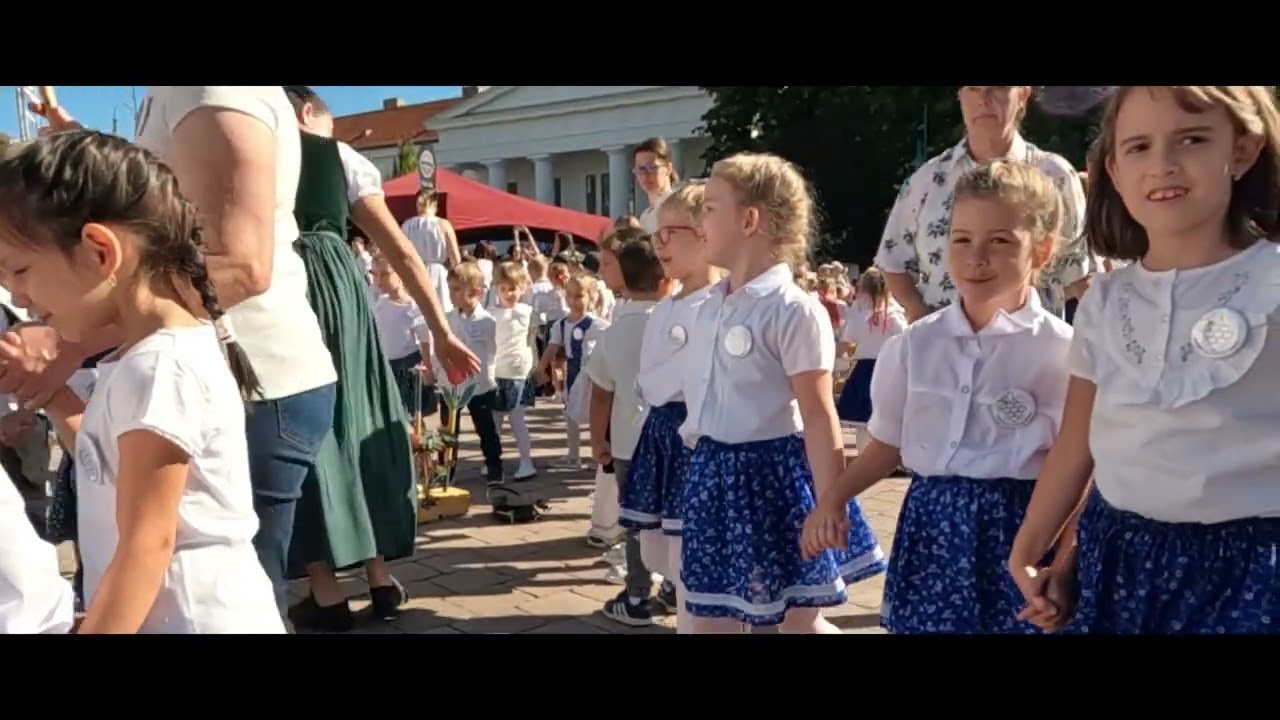 szőlőszív csemetekert szuretifelvonulas20250919