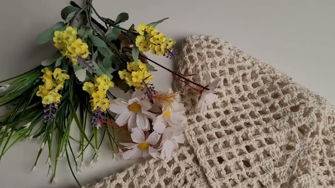 Caminho de mesa em crochê -  punho e ponto