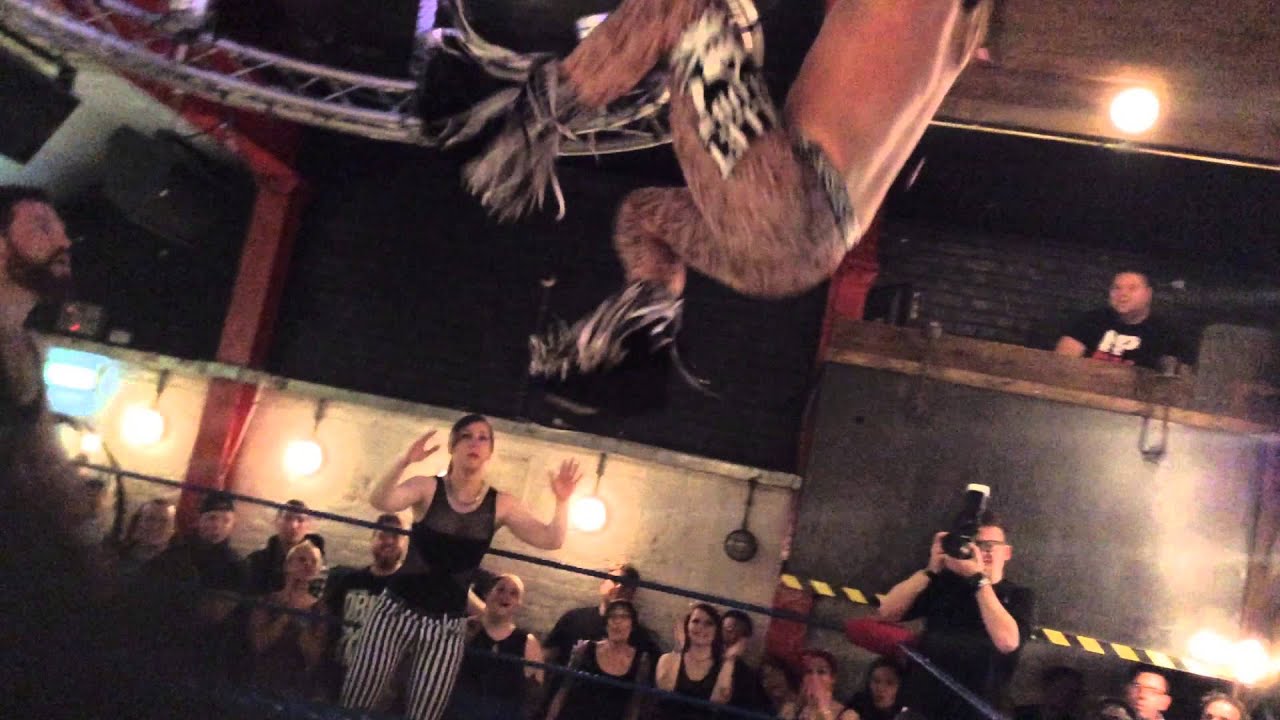 London Riots vs Young Bucks IPW:UK Tap N Tin