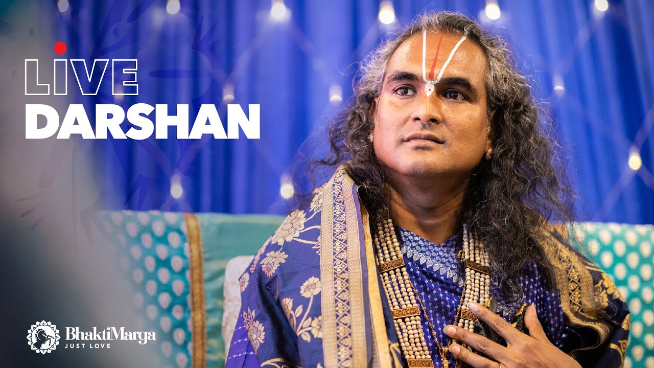 Beginning of Darshan with Paramahamsa Vishwananda - LIVE from India