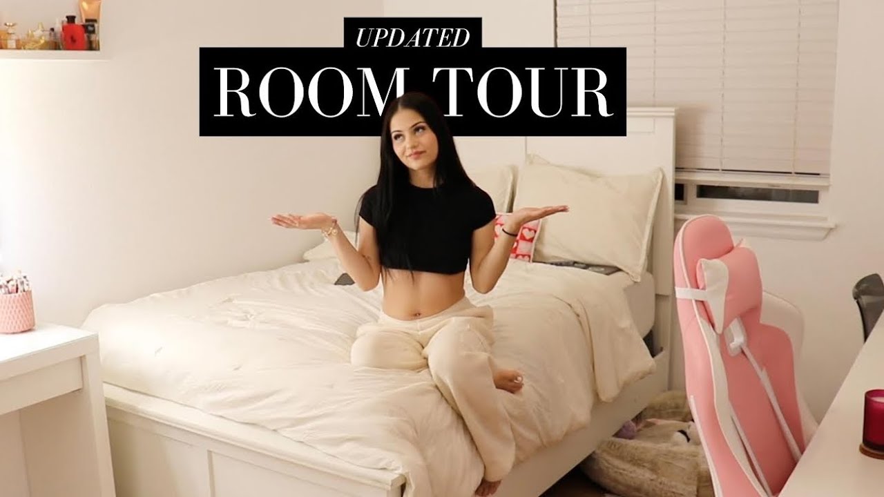ROOM TOUR