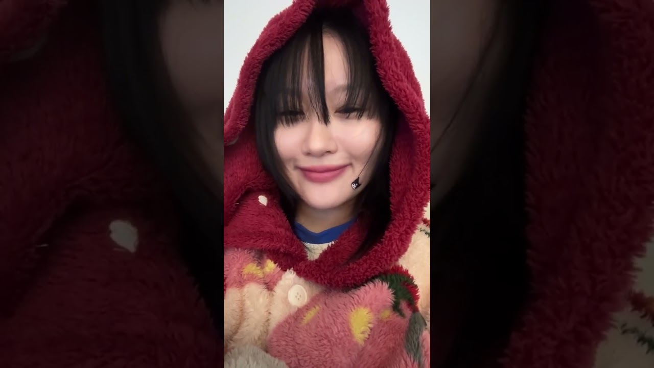 (ENG) 20251216  Siyeon's IG live
