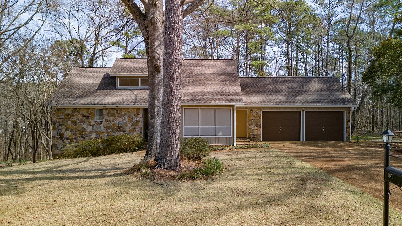 Homes for Sale in Tuscaloosa, 161518, 1801 Woodridge Road, Kristy Lee, Keller Williams Realty