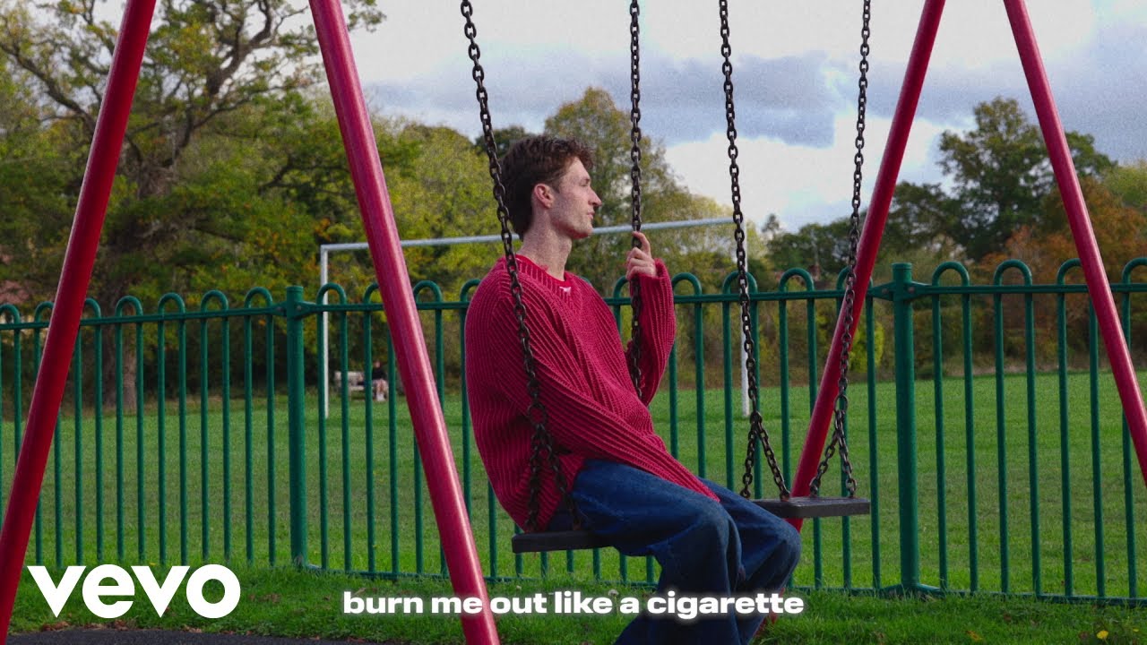 Henry Moodie - cigarette (official lyric video)