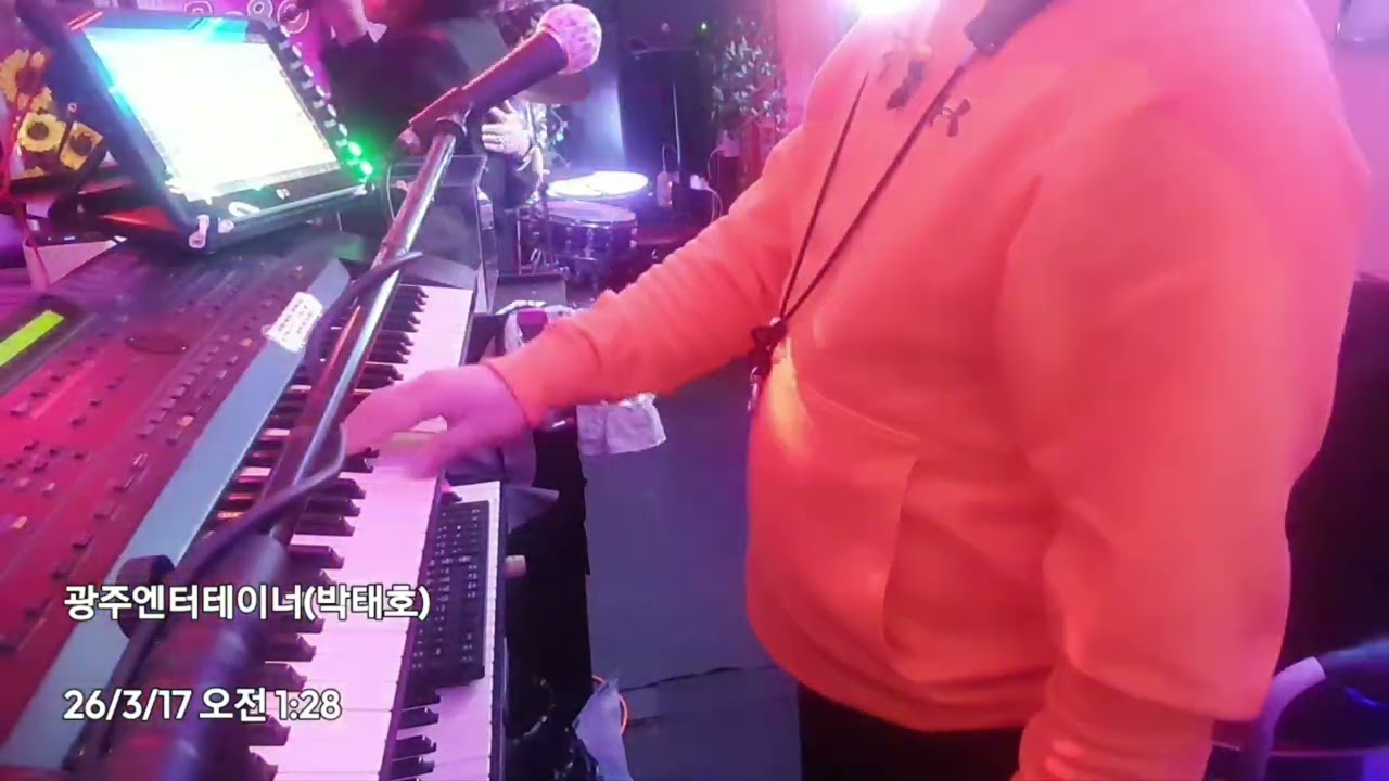 🎵1.겨울아침창가에서(이창휘) 2.아슬아슬(진시몬) 3.외로운술잔(배철수) 4.무기여잘있거라(박상민) 5.내일다시해는뜬다(김홍)#박태호밴드마스타반주#오브리#7080#라이브