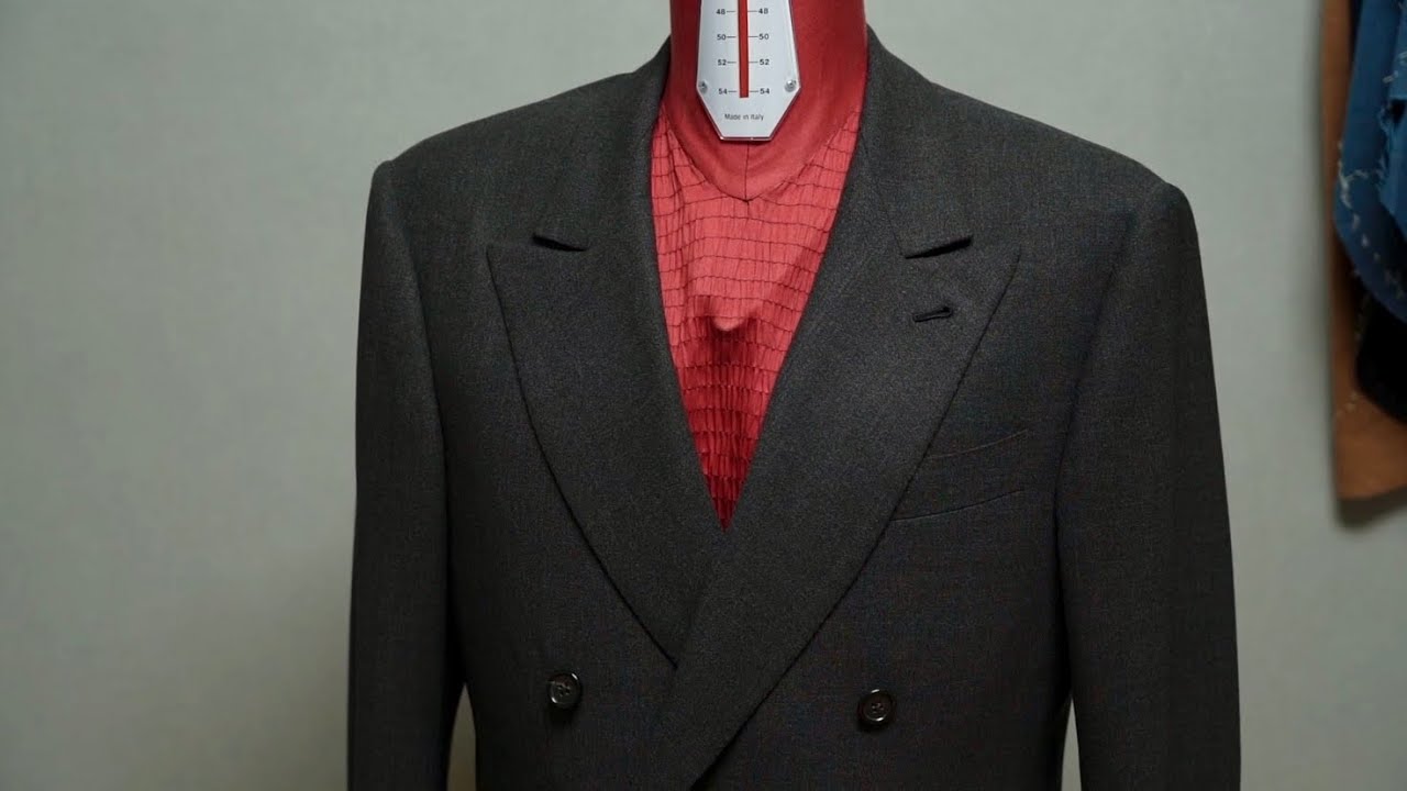 Creating a bespoke suit jacket using Drapers 4-ply wool.