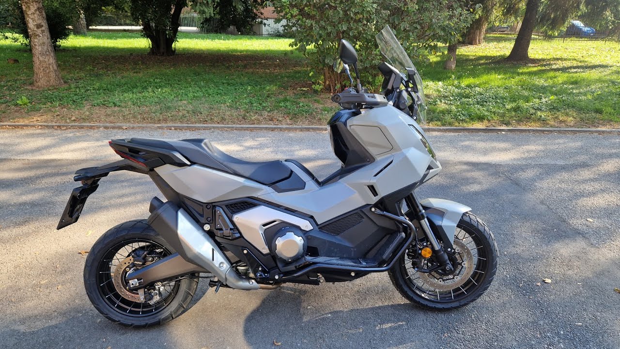 Test guida X-ADV 750 2026.