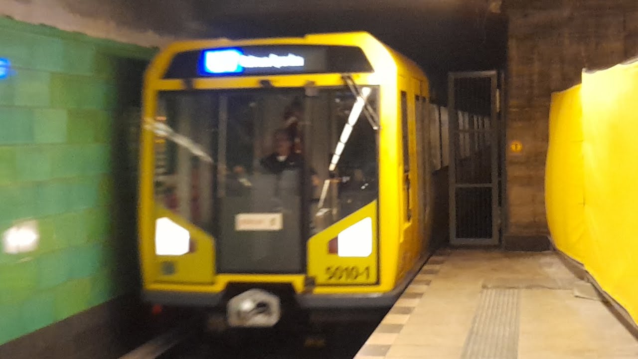 Mitfahrt in der U7 von Bismarckstraße bis Rathaus Spandau im H97 5010-5