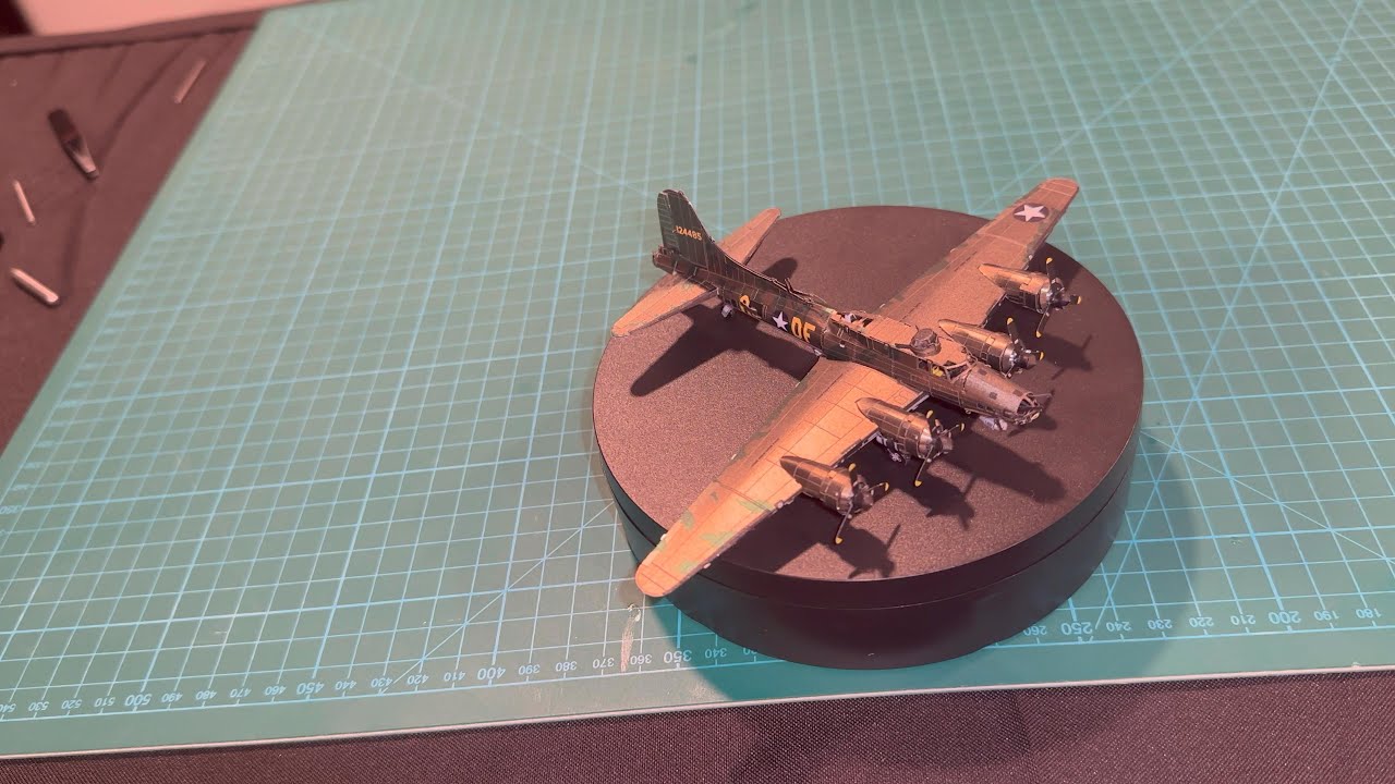 Metal Earth B-17 Flying Fortress Premium