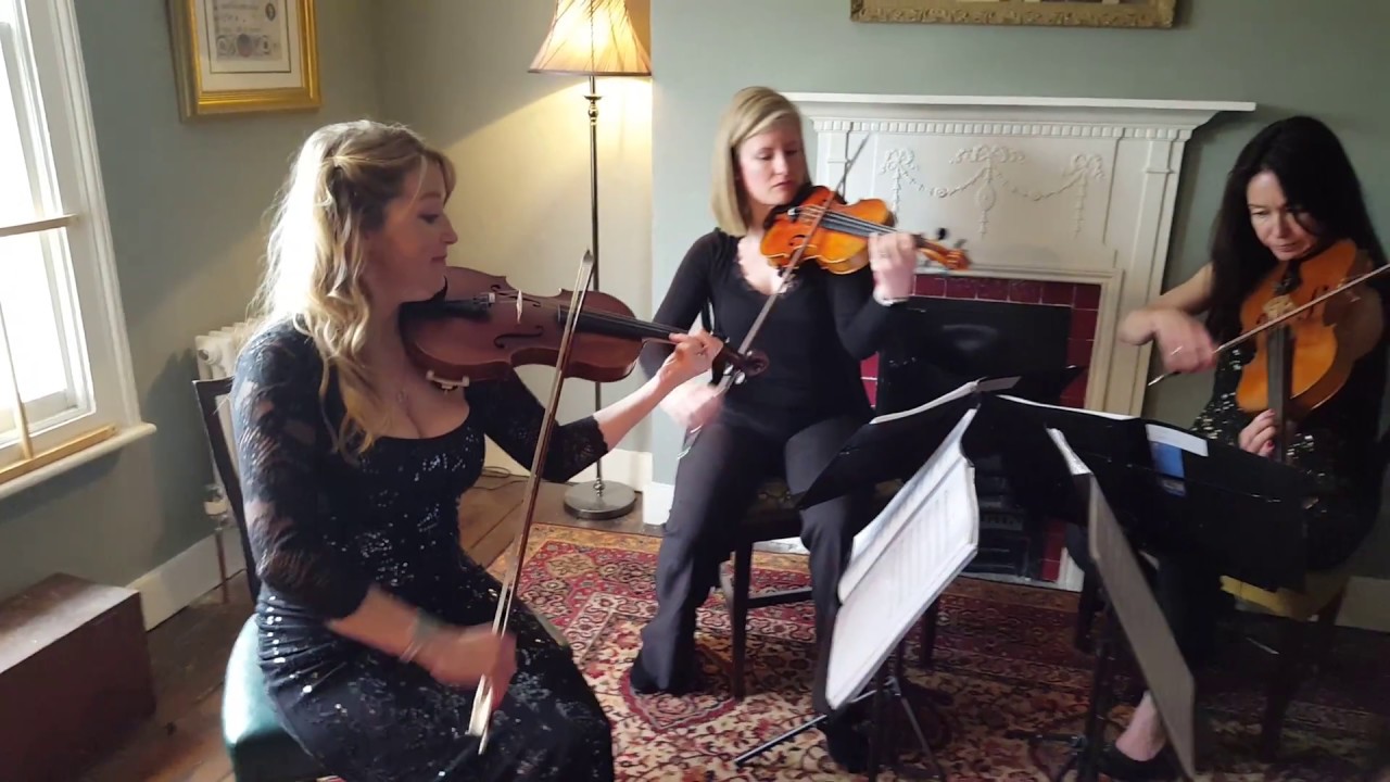 That's Amore (Dean Martin), performed by The String Quartet