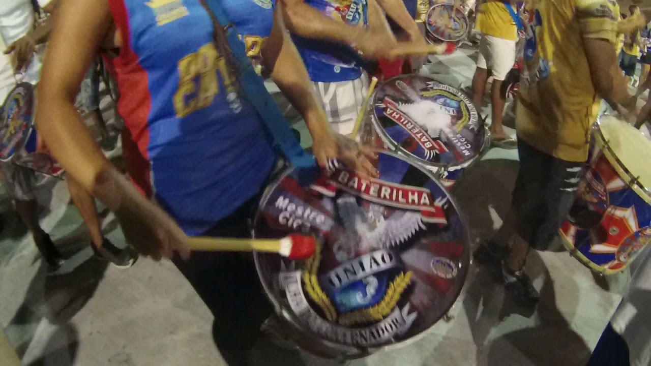 União da Ilha 2018 - Batida de surdo 3
