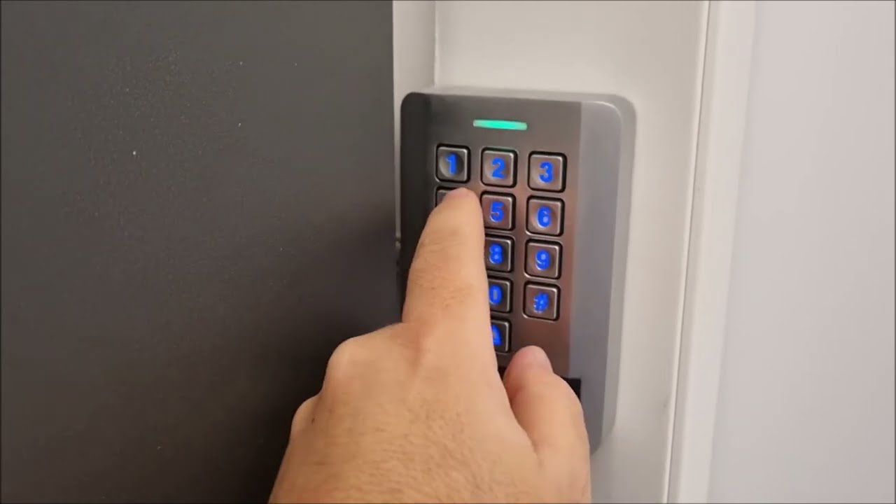 איך לשנות קוד פתיחת דלת וקוד טכנאי בקודן מסוג ADOR-55 ?