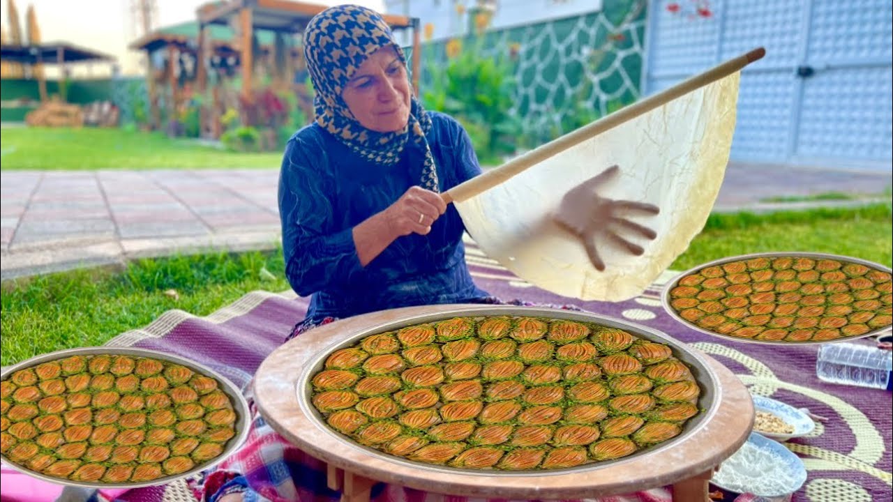 Tepsi Tepsi İnanılmaz Lezzet ❗️El Açması Köyde Midye Baklava Yapımı