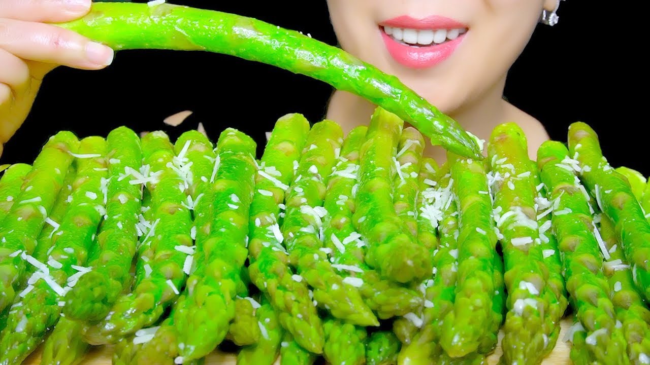 HEALTHY EATING ASMR: ROASTED GIANT ASPARAGUS WITH PARMESAN | Eating Sounds | TracyN ASMR