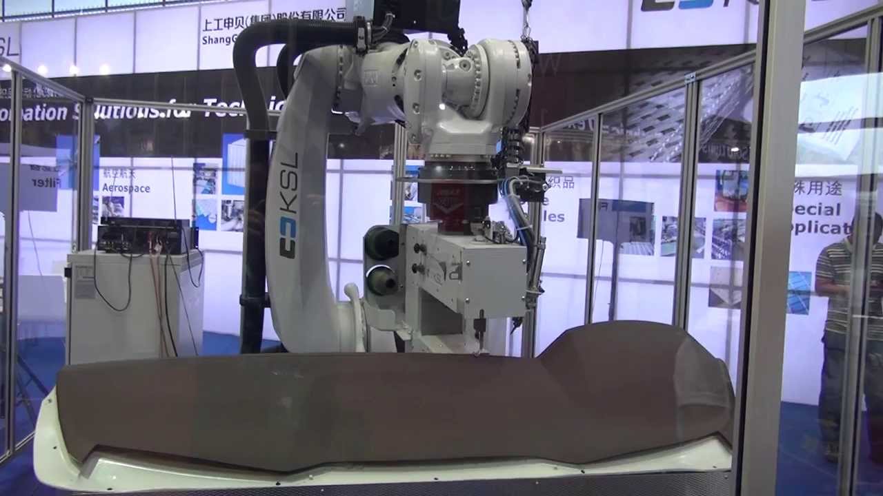 Robot sewing machine