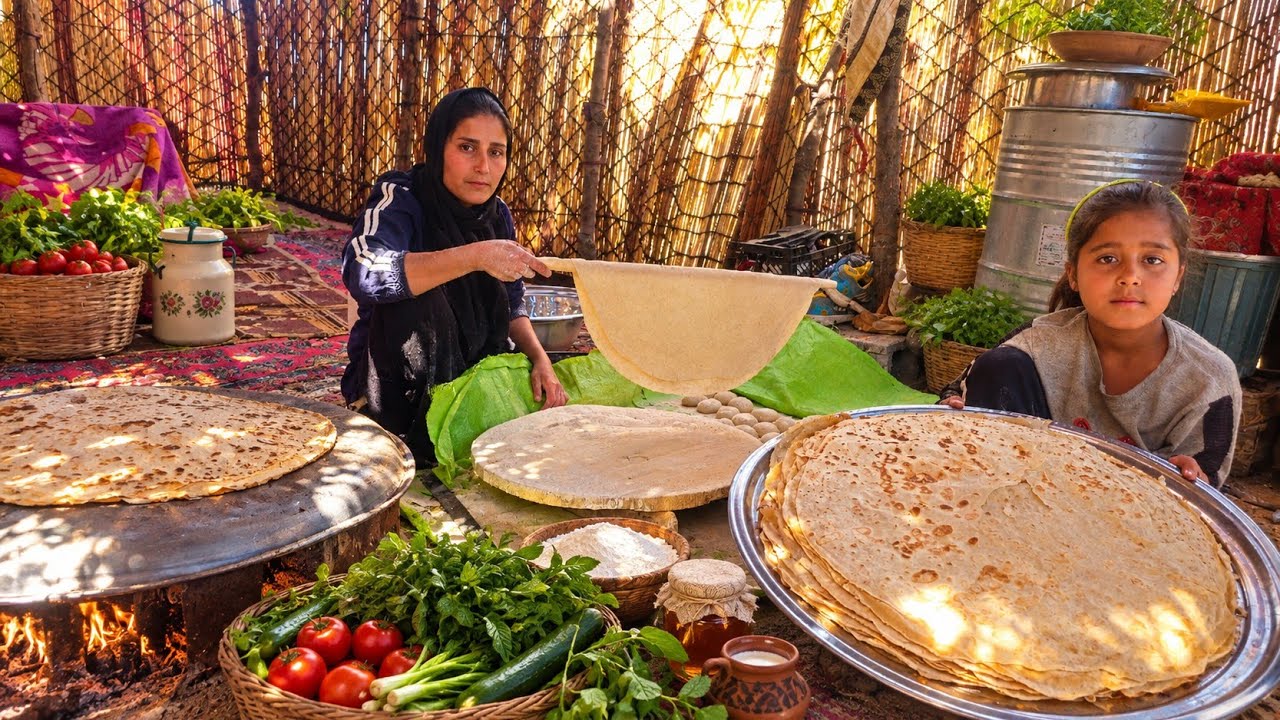 🔥🍞 Baking traditional bread with nomads | Harvesting organic produce from the garden🥒🍅🌿 Nomadic life