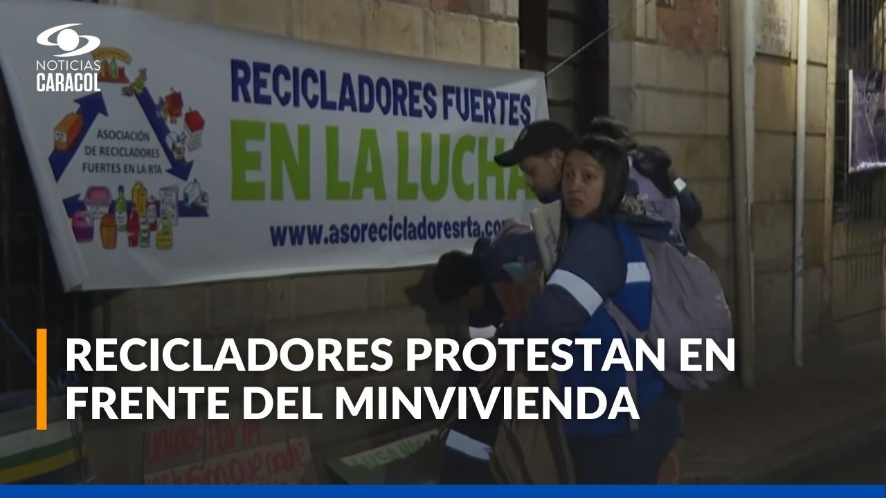 Recicladores protestan en frente del Ministerio de Vivienda: &iquest;cu&aacute;les son las razones?