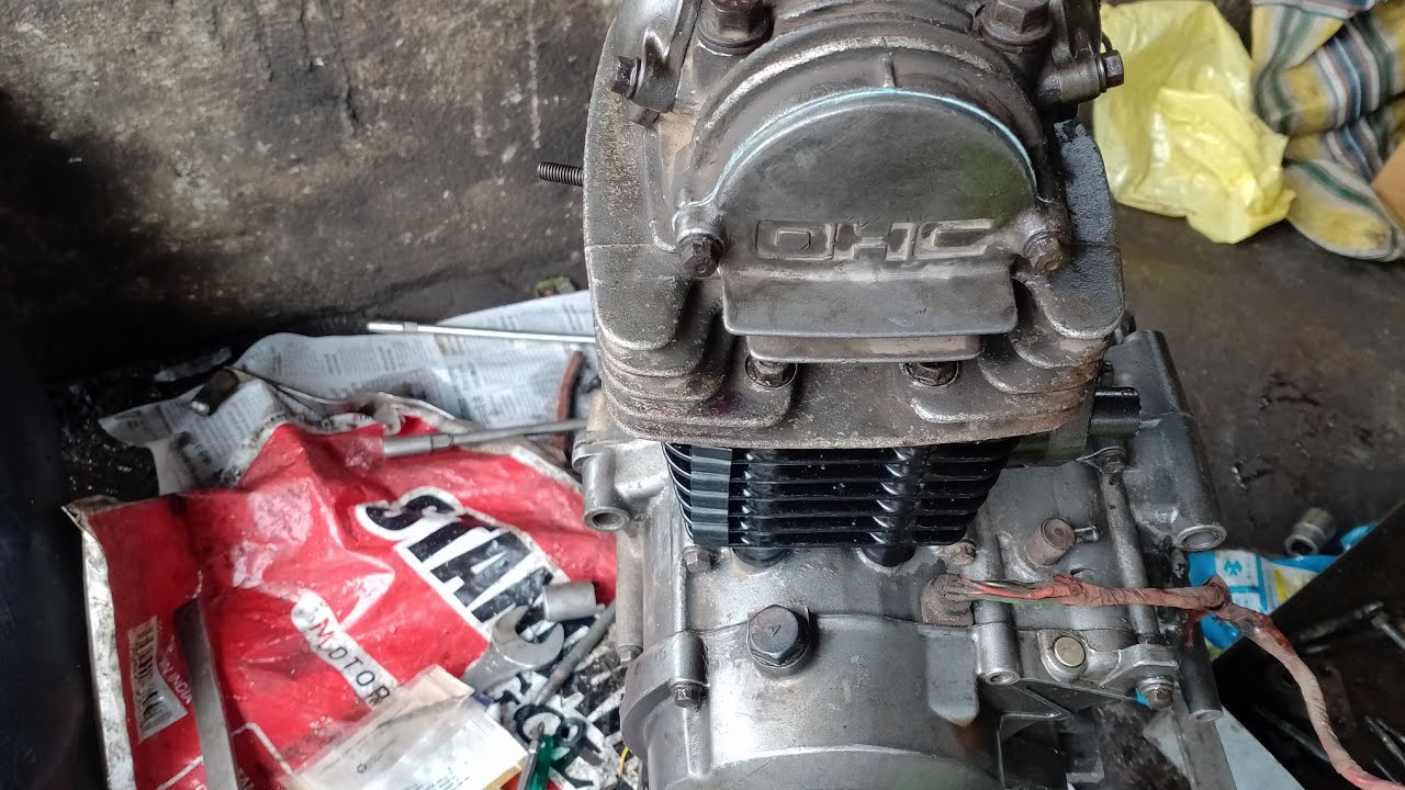 Bajaj Platina 100cc ful engine fitting Motor mechanic