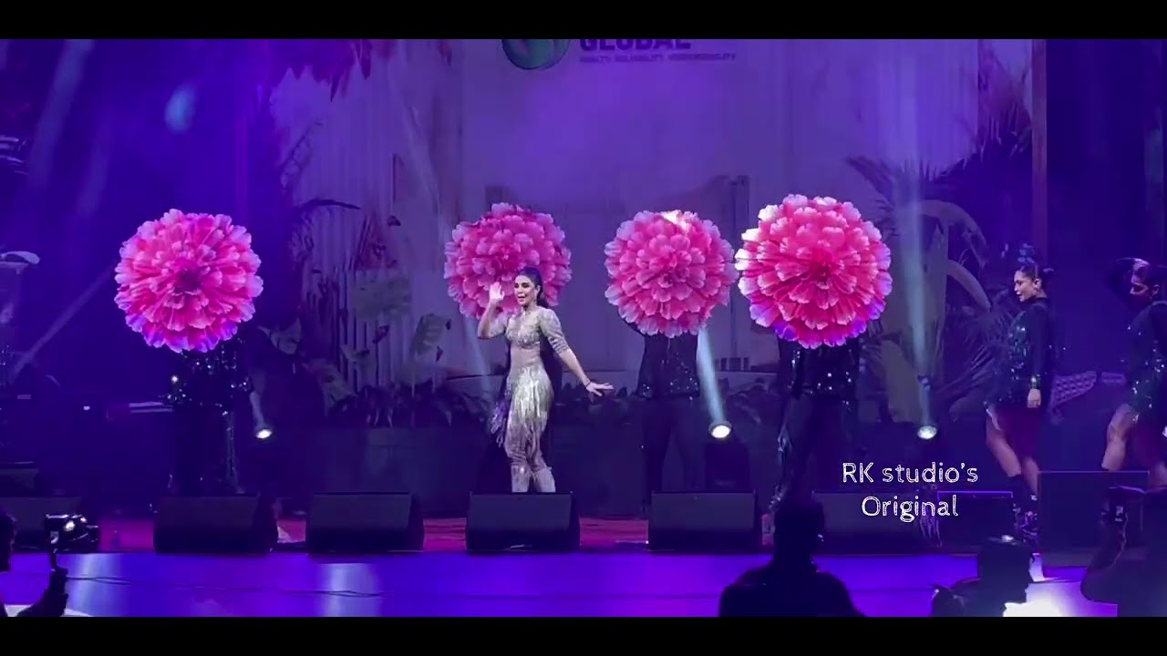 Jacqueline Fernandez LIVE Dance Performance Gurgaon