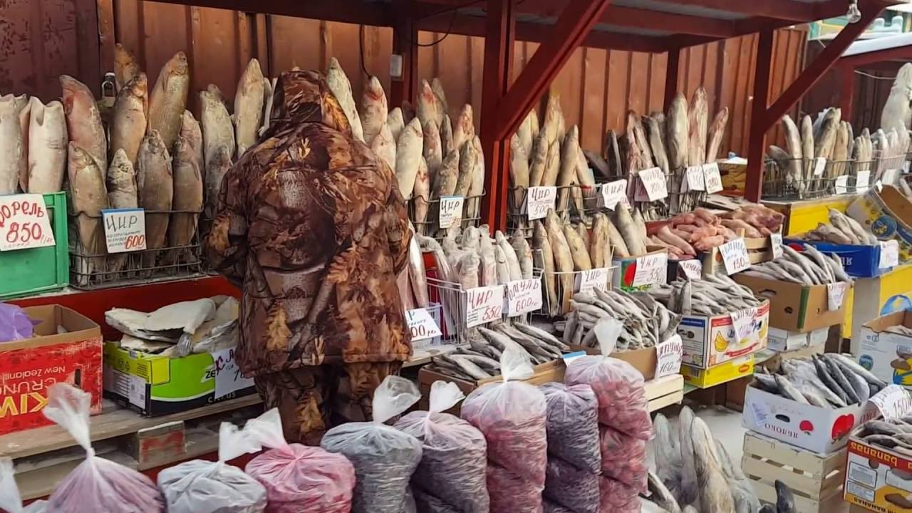 Outdoor Fish and Meat Market, Yakutsk (Siberia)