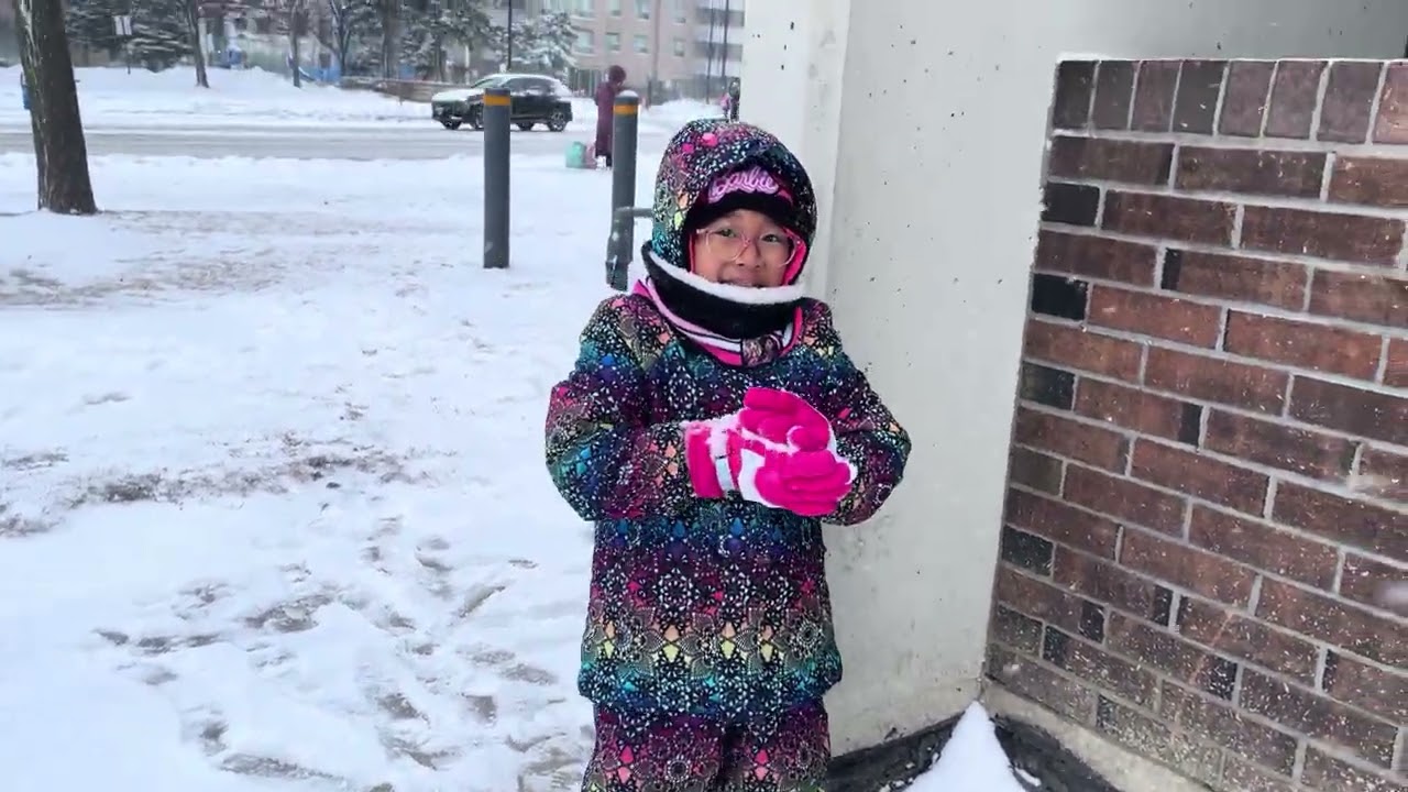 punta sa school pero laro cya muna habang hinihintay ang school bus